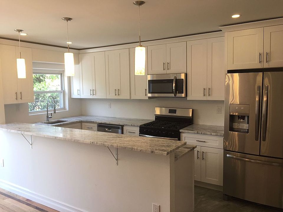 1st image of 611 E 80th St Floor 2