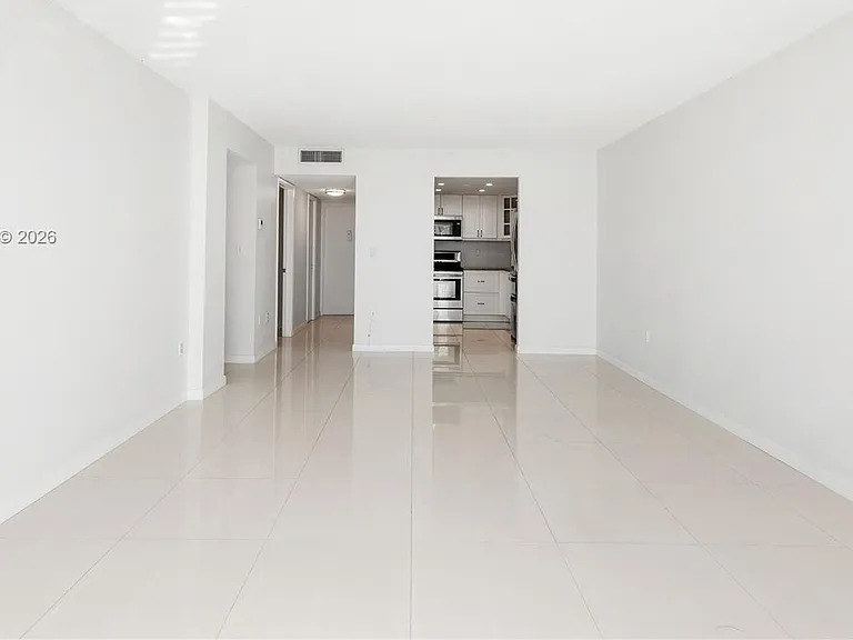 210 Sea View Dr #207 — Photo 8