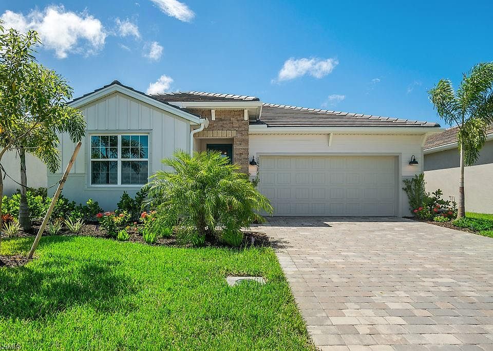 1st image of 16582 Crescent Beach Way