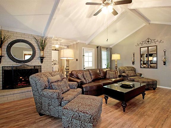 2nd image of 8273 Mosswood Dr