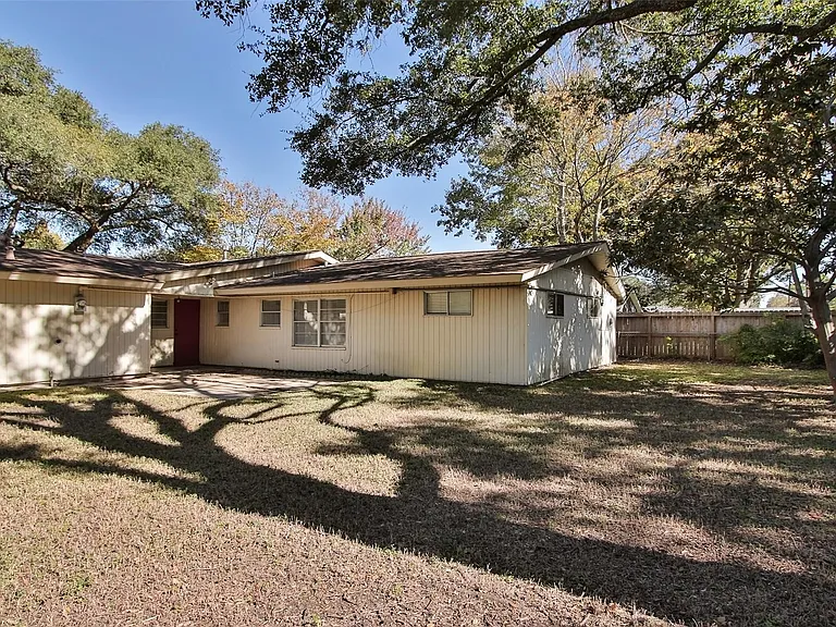 4609 Kinglet St — Photo 33