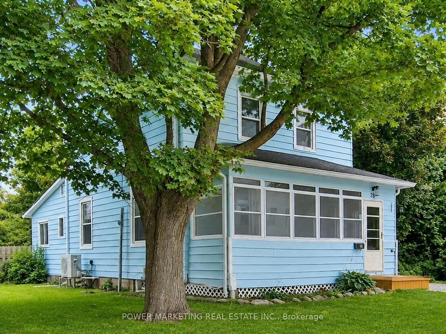 3 bed, $2,400 — Photo 3