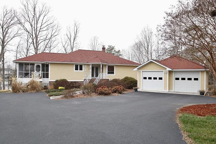 1st image of 104 Deer Walk Trl