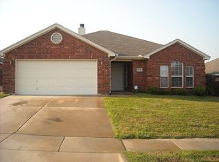 9228 Rhea Dr, White Settlement, TX 76108