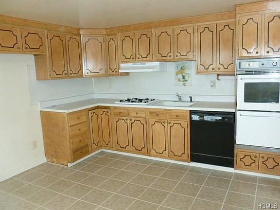 4th image of 37 Hurd Ave