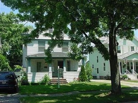 5th image of 318 Princeton Ave