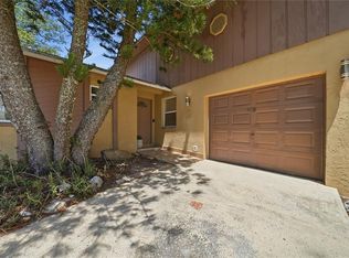 906 Carlton Rd, Tarpon Springs, FL 34689