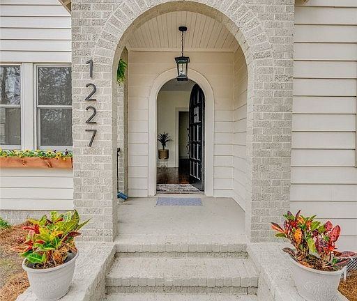 3rd image of 1227 E 41st Street