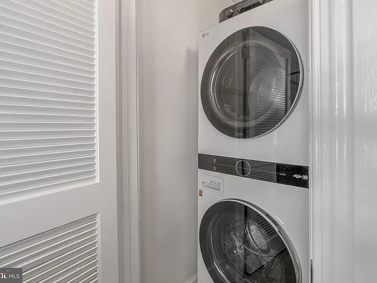 2302 Spruce St #3 — Photo 12