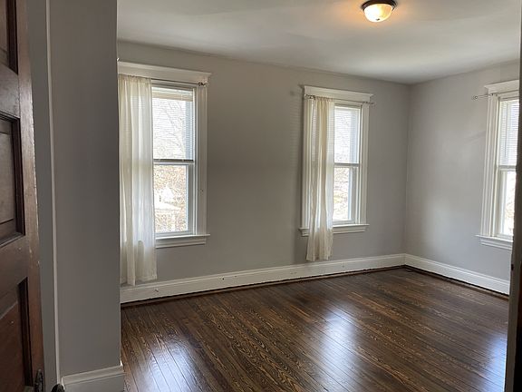 3rd image of 4735 Section Ave Unit 2