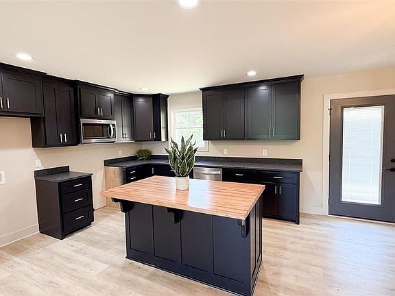 5th image of 1294 Old Edmonton Rd