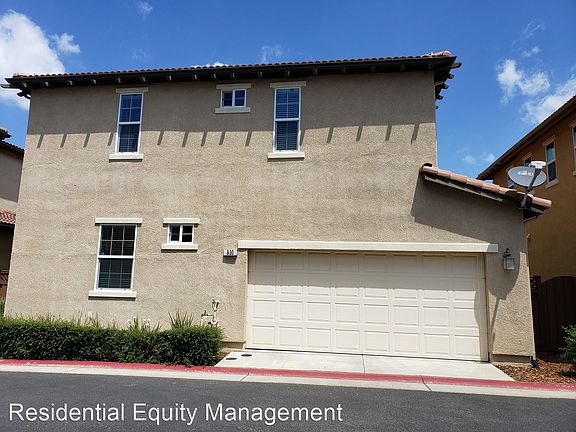 2nd image of 830 Blossom Rock Ln