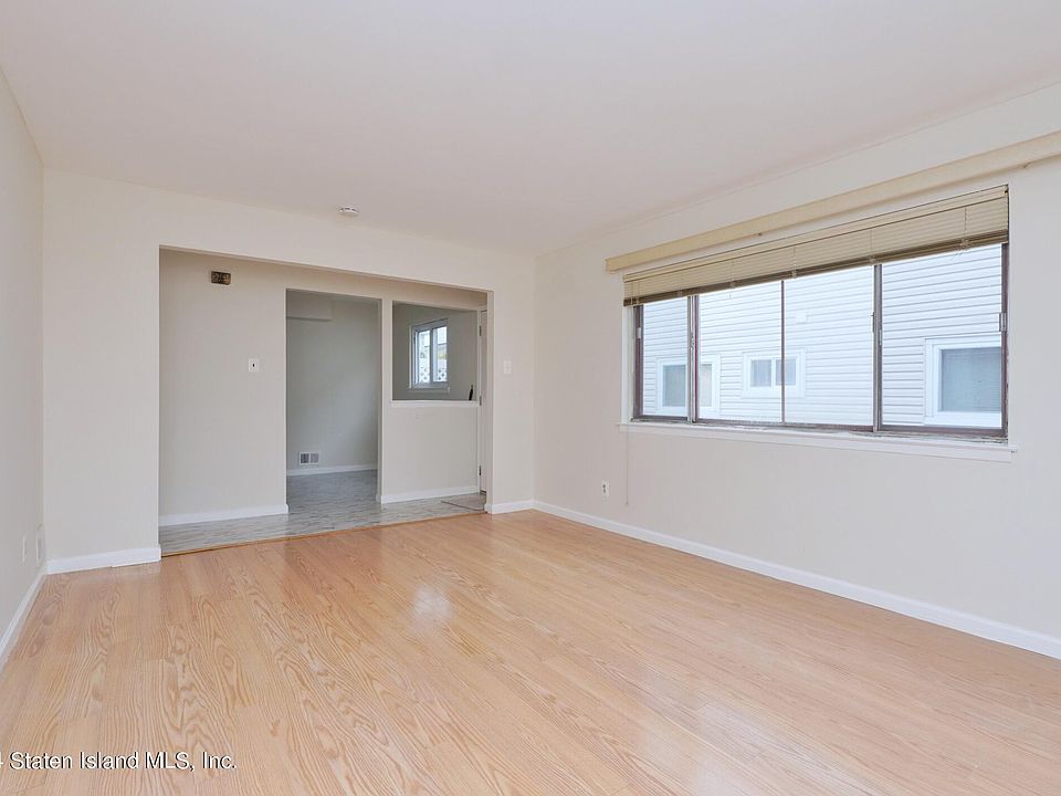 1st image of 69 Dawson Ct