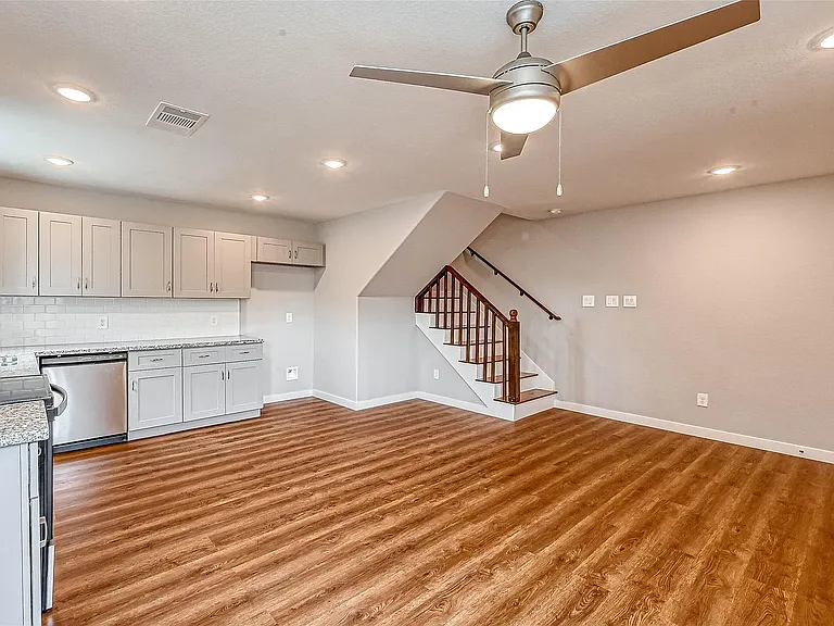 8125 Eastover St #B — Photo 3