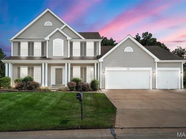 206 Twin Birch Ct, Lake Saint Louis, MO 63367