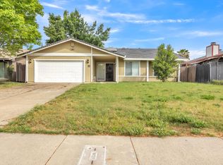 19 Meadow Breeze Ct, Sacramento, CA