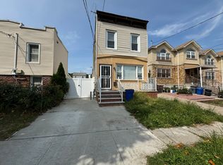 393 Britton Ave #2, Staten Island, NY 10304