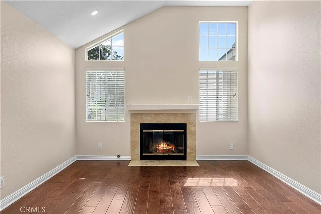 3 bed, 1160 sqft, $3,475 — Photo 4