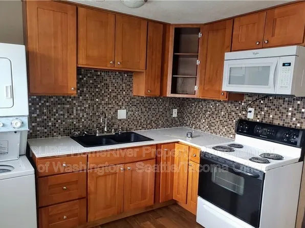 1517 E 38th St APT 2, Tacoma, WA 98404