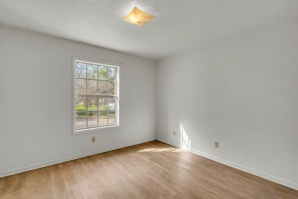419 10th St S #7 — Photo 7