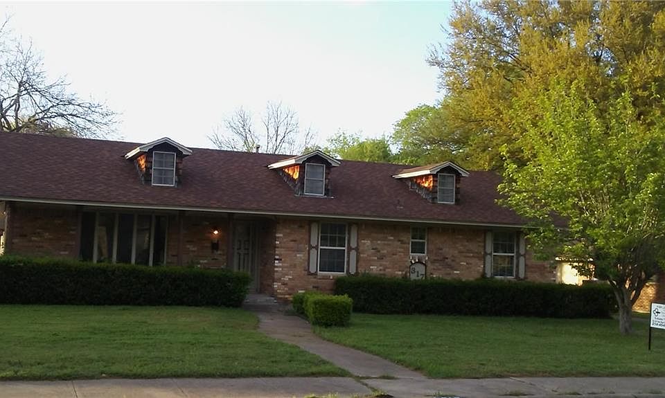 1st image of 317 Meadowcreek Ln