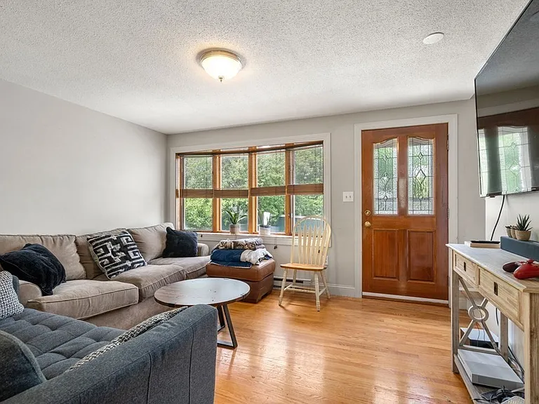 28 I St #1 — Photo 4
