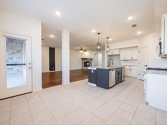 3rd image of 1644 Pegasus Dr