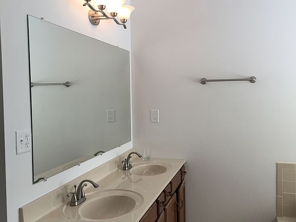 5th image of 3345 Woodlyn Hills Dr