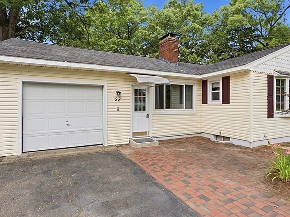 3rd image of 28 Intervale Rd