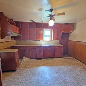 (Undisclosed Address), Russellville, AR, 72802