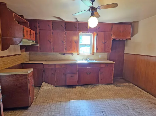 (undisclosed Address), Russellville, AR 72802