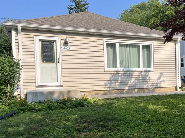 4628 N Hollywood AVENUE, Whitefish Bay, WI 53211