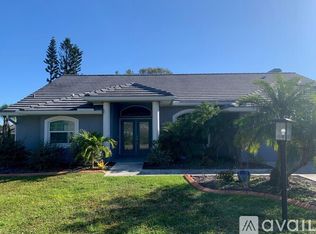 1088 Hoover Cir, Nokomis, FL 34275