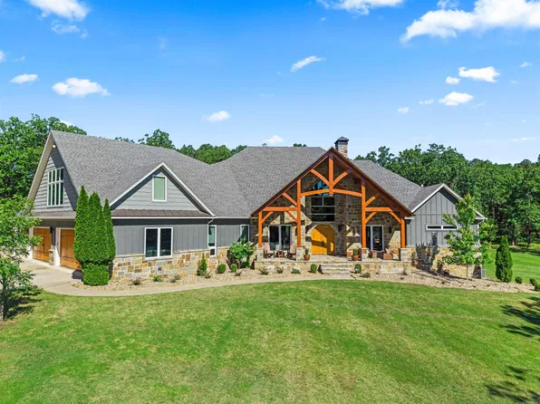 3100 Redrock Rd, Little Rock, AR 72210