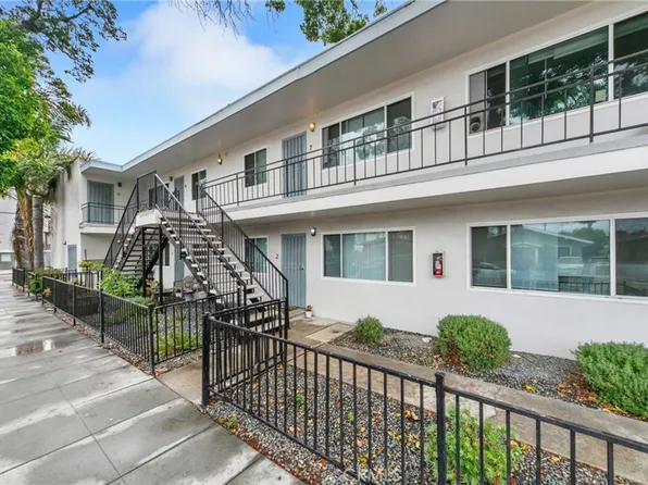 6th Street, 2200 E 6th St APT 2, Long Beach, CA 90814