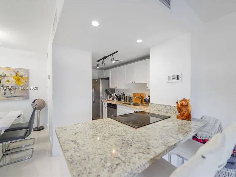 880 NE 69th St #5L — Photo 11