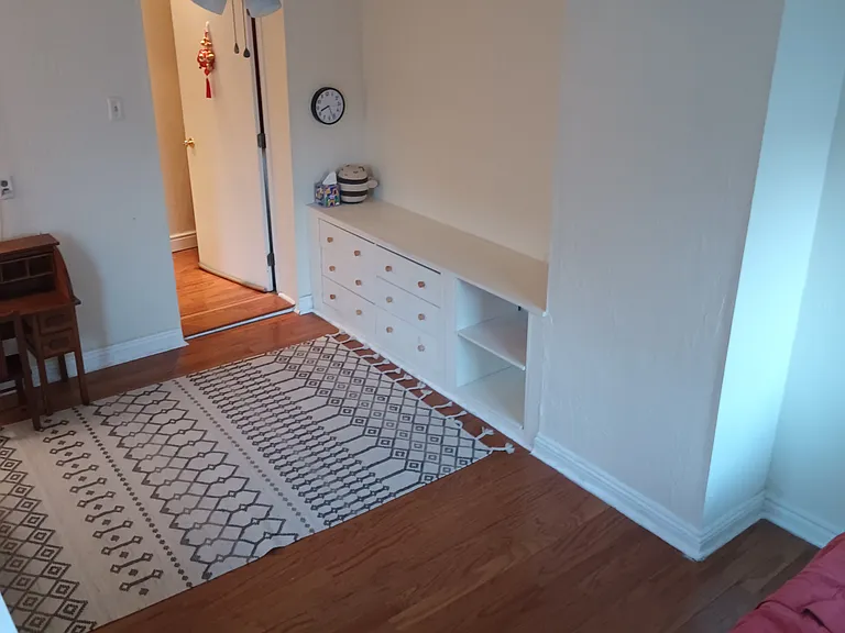 Second floor room (back)