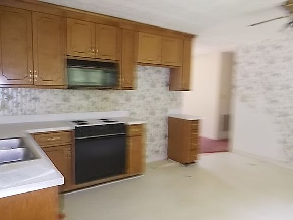 2nd image of 235 Willow Ct