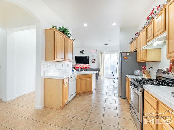 3rd image of 7485 Earlsmoore Dr
