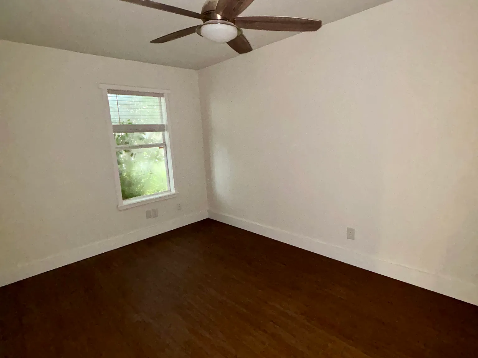 2 bed, 750 sqft, $1,300 — Photo 2