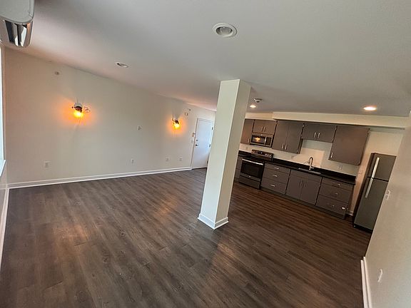5th image of 5 S Village Ave #5