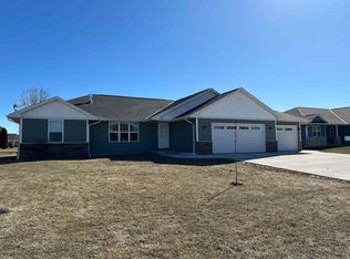 728 Covered Wagon Trl, Pulaski, WI 54162