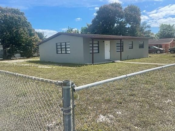 3rd image of 1424 NW 19th Ave