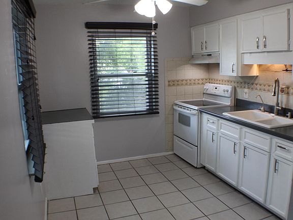 4th image of 3127 11th Ave N Unit B