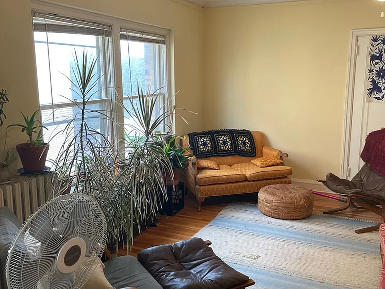 Taylor Apartments — Photo 12