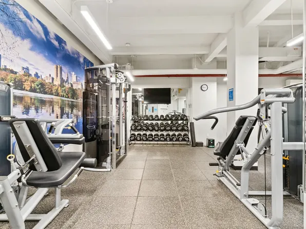 445 East 86th Street image 9 of 10