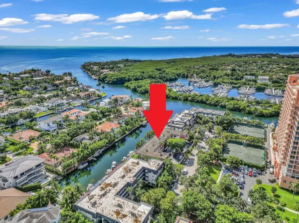 6855 Edgewater Dr APT 3G, Coral Gables, FL 33133