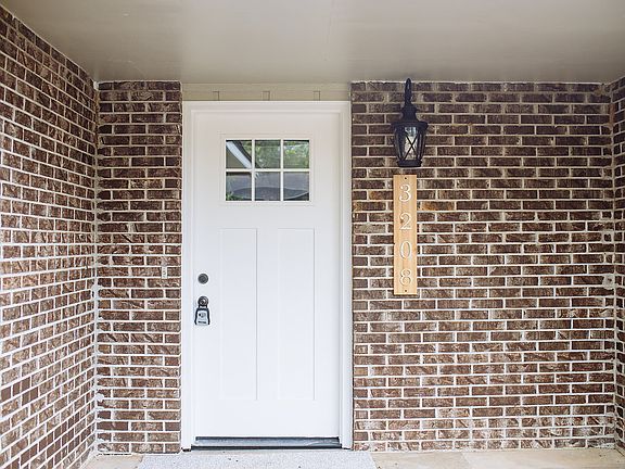 3rd image of 3208 E Pawnee Ct