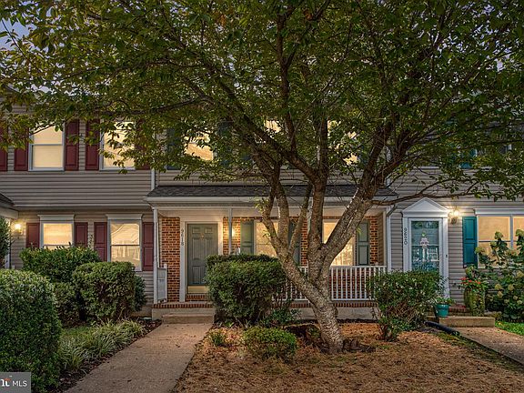 4th image of 9618 Dominion Forest Cir