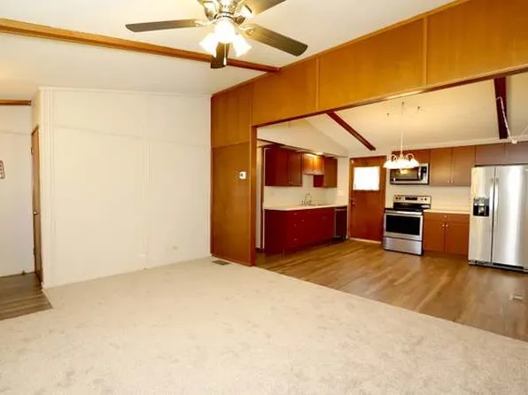 550 Park Dr Unit A, Marengo, IL 60152